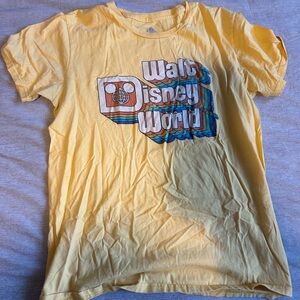 walt disney world pale yellow retro style tshirt size medium